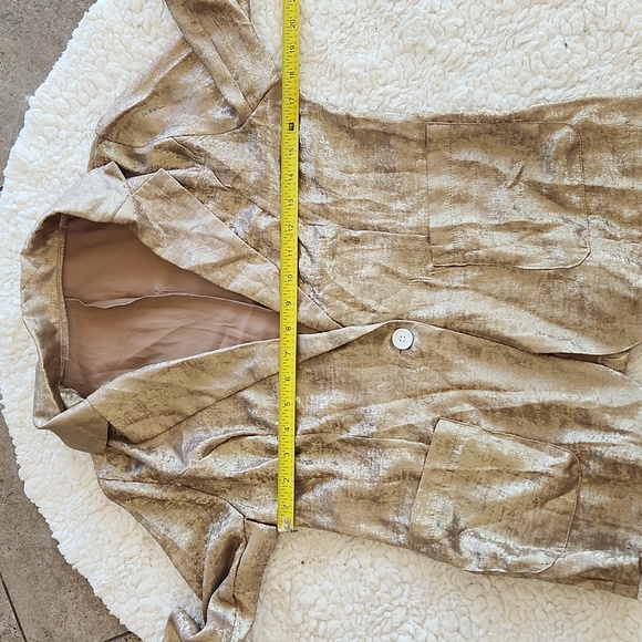 NWOT..Gold Blazer - Picture 5 of 9